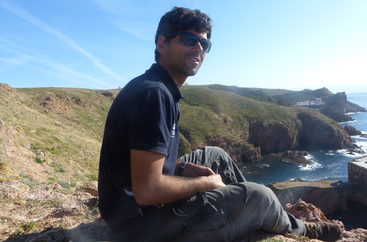 Nuno Oliveira em trabalho de campo na Berlenga